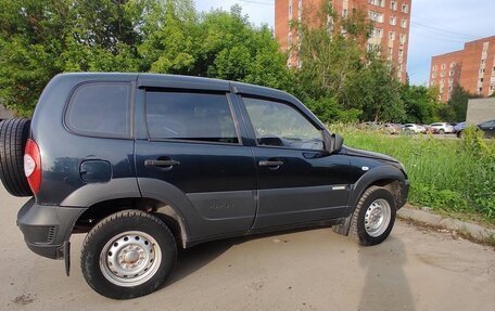 Chevrolet Niva I рестайлинг, 2013 год, 600 000 рублей, 2 фотография