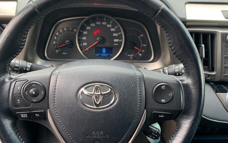 Toyota RAV4, 2015 год, 3 000 000 рублей, 10 фотография