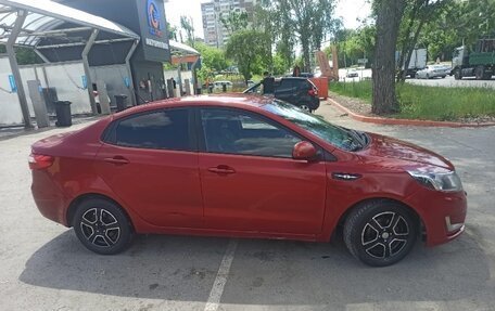 KIA Rio III рестайлинг, 2014 год, 580 000 рублей, 2 фотография