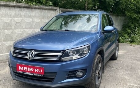 Volkswagen Tiguan I, 2012 год, 1 590 000 рублей, 2 фотография