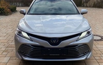 Toyota Camry, 2019 год, 2 200 000 рублей, 1 фотография