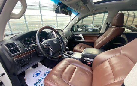 Toyota Land Cruiser 200, 2016 год, 6 310 000 рублей, 9 фотография