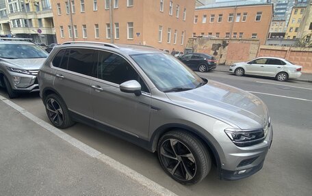 Volkswagen Tiguan II, 2018 год, 3 300 000 рублей, 4 фотография