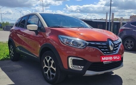 Renault Kaptur I рестайлинг, 2016 год, 1 735 000 рублей, 5 фотография