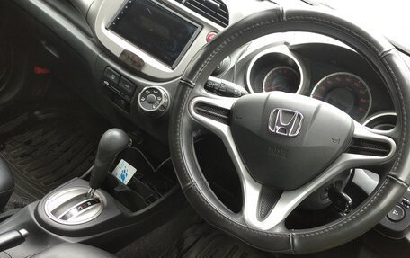 Honda Fit III, 2010 год, 925 000 рублей, 8 фотография