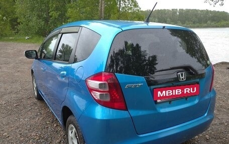 Honda Fit III, 2010 год, 925 000 рублей, 6 фотография