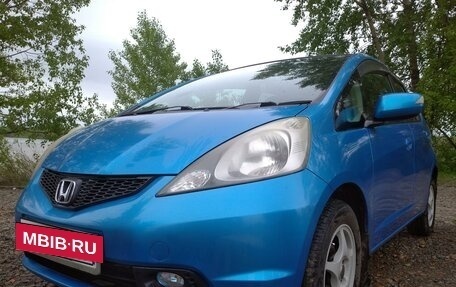 Honda Fit III, 2010 год, 925 000 рублей, 10 фотография