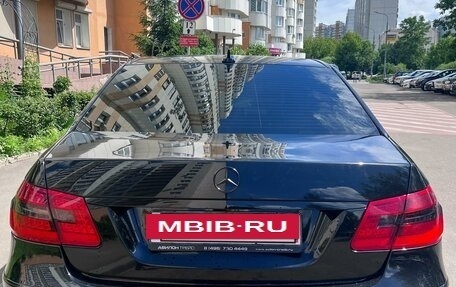 Mercedes-Benz E-Класс, 2011 год, 1 900 000 рублей, 6 фотография