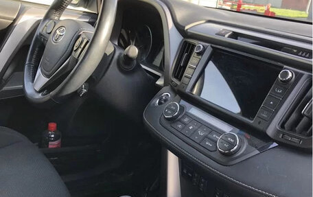 Toyota RAV4, 2018 год, 2 870 000 рублей, 5 фотография