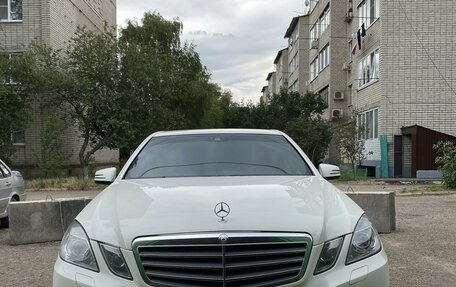 Mercedes-Benz E-Класс, 2010 год, 1 800 000 рублей, 2 фотография