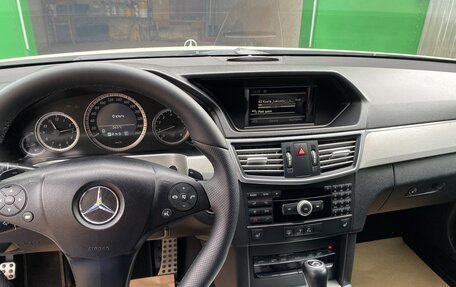 Mercedes-Benz E-Класс, 2010 год, 1 800 000 рублей, 11 фотография
