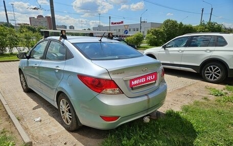Hyundai Solaris II рестайлинг, 2012 год, 700 000 рублей, 5 фотография