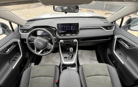Toyota RAV4, 2023 год, 4 350 000 рублей, 16 фотография
