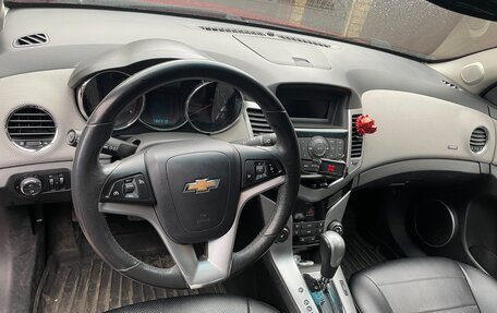 Chevrolet Cruze II, 2011 год, 790 000 рублей, 6 фотография