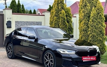 BMW 5 серия, 2021 год, 4 570 000 рублей, 11 фотография