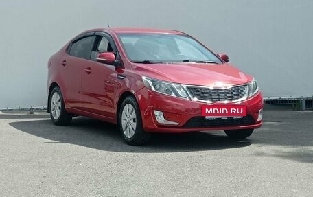 KIA Rio III рестайлинг, 2013 год, 975 000 рублей, 3 фотография