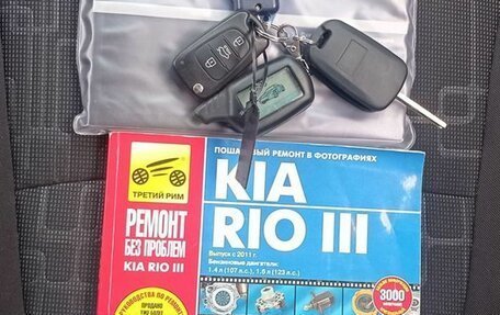 KIA Rio III рестайлинг, 2013 год, 975 000 рублей, 19 фотография