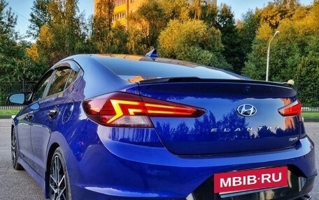 Hyundai Elantra VI рестайлинг, 2018 год, 2 050 000 рублей, 3 фотография