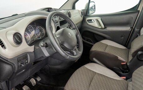 Peugeot Partner II рестайлинг 2, 2013 год, 810 000 рублей, 16 фотография