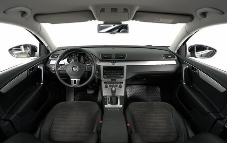 Volkswagen Passat B7, 2011 год, 899 000 рублей, 8 фотография