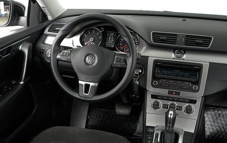 Volkswagen Passat B7, 2011 год, 899 000 рублей, 10 фотография