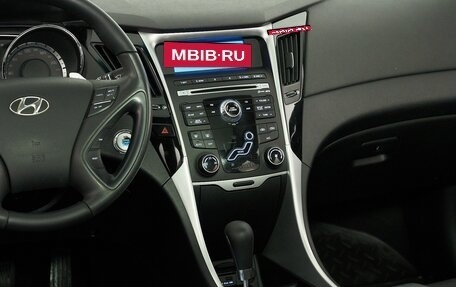 Hyundai Sonata VI, 2011 год, 1 099 000 рублей, 13 фотография