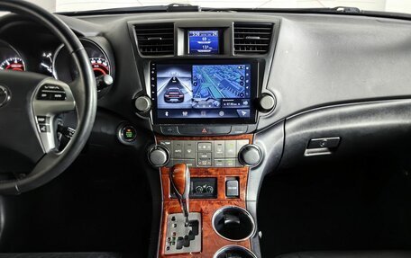 Toyota Highlander III, 2011 год, 2 197 000 рублей, 7 фотография