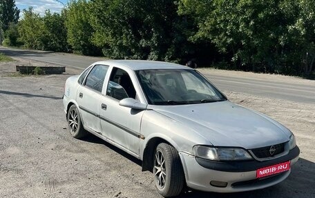 Opel Vectra B рестайлинг, 1999 год, 125 000 рублей, 1 фотография