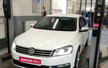 Volkswagen Passat B7, 2013 год, 869 000 рублей, 1 фотография