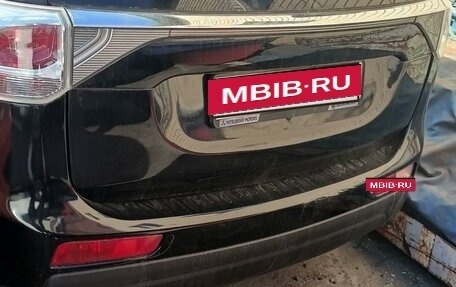Mitsubishi Outlander III рестайлинг 3, 2013 год, 1 253 100 рублей, 4 фотография