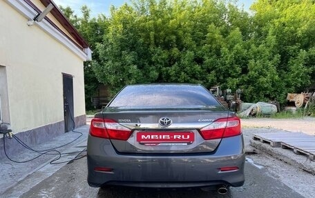 Toyota Camry, 2013 год, 2 070 000 рублей, 2 фотография