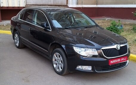 Skoda Superb III рестайлинг, 2013 год, 1 300 000 рублей, 1 фотография