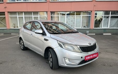 KIA Rio III рестайлинг, 2013 год, 850 000 рублей, 2 фотография