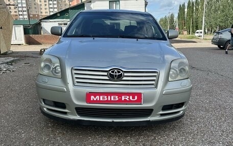 Toyota Avensis III рестайлинг, 2003 год, 540 000 рублей, 1 фотография