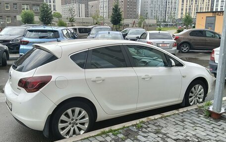 Opel Astra J, 2011 год, 640 000 рублей, 4 фотография