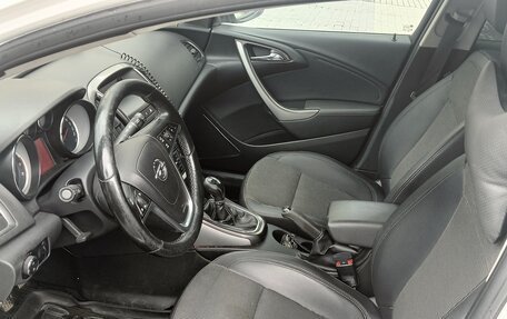 Opel Astra J, 2011 год, 640 000 рублей, 8 фотография