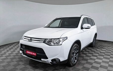 Mitsubishi Outlander III рестайлинг 3, 2015 год, 1 896 000 рублей, 1 фотография