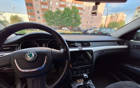 Skoda Superb III рестайлинг, 2013 год, 1 300 000 рублей, 3 фотография