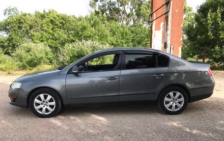 Volkswagen Passat B6, 2005 год, 630 000 рублей, 4 фотография