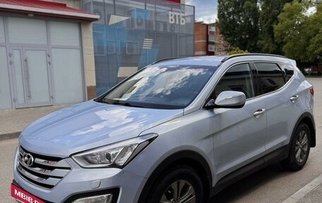 Hyundai Santa Fe III рестайлинг, 2013 год, 2 000 000 рублей, 2 фотография