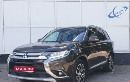 Mitsubishi Outlander III рестайлинг 3, 2016 год, 1 899 000 рублей, 1 фотография