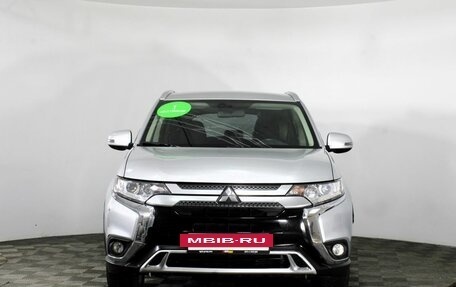 Mitsubishi Outlander III рестайлинг 3, 2020 год, 2 500 000 рублей, 2 фотография