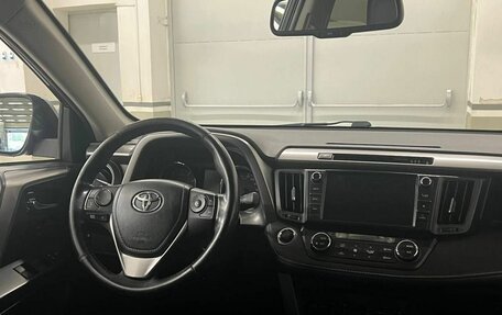 Toyota RAV4, 2017 год, 2 850 000 рублей, 15 фотография