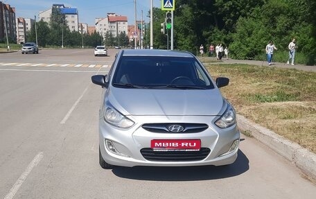 Hyundai Solaris II рестайлинг, 2013 год, 848 000 рублей, 1 фотография