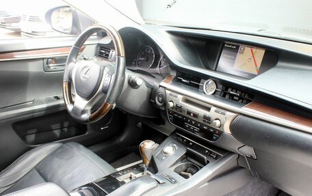 Lexus ES VII, 2012 год, 1 830 000 рублей, 13 фотография