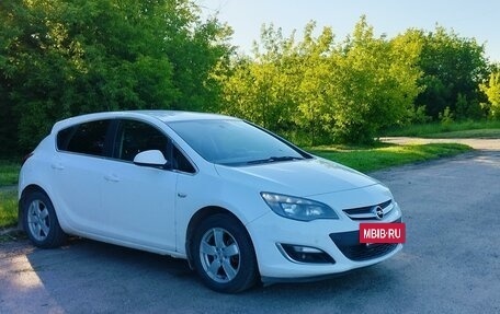 Opel Astra J, 2014 год, 850 000 рублей, 2 фотография