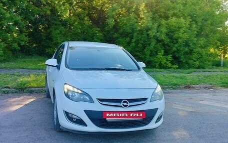 Opel Astra J, 2014 год, 850 000 рублей, 4 фотография