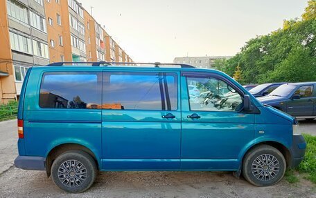 Volkswagen Transporter T5 рестайлинг, 2003 год, 1 200 000 рублей, 2 фотография