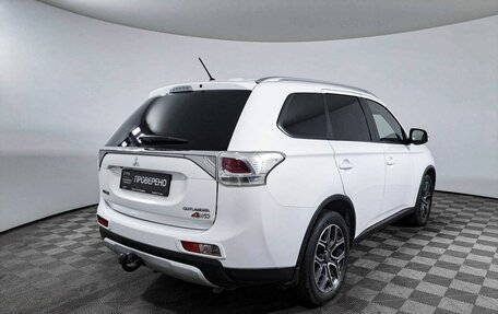 Mitsubishi Outlander III рестайлинг 3, 2015 год, 1 896 000 рублей, 5 фотография