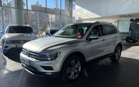 Volkswagen Tiguan II, 2021 год, 3 250 000 рублей, 2 фотография